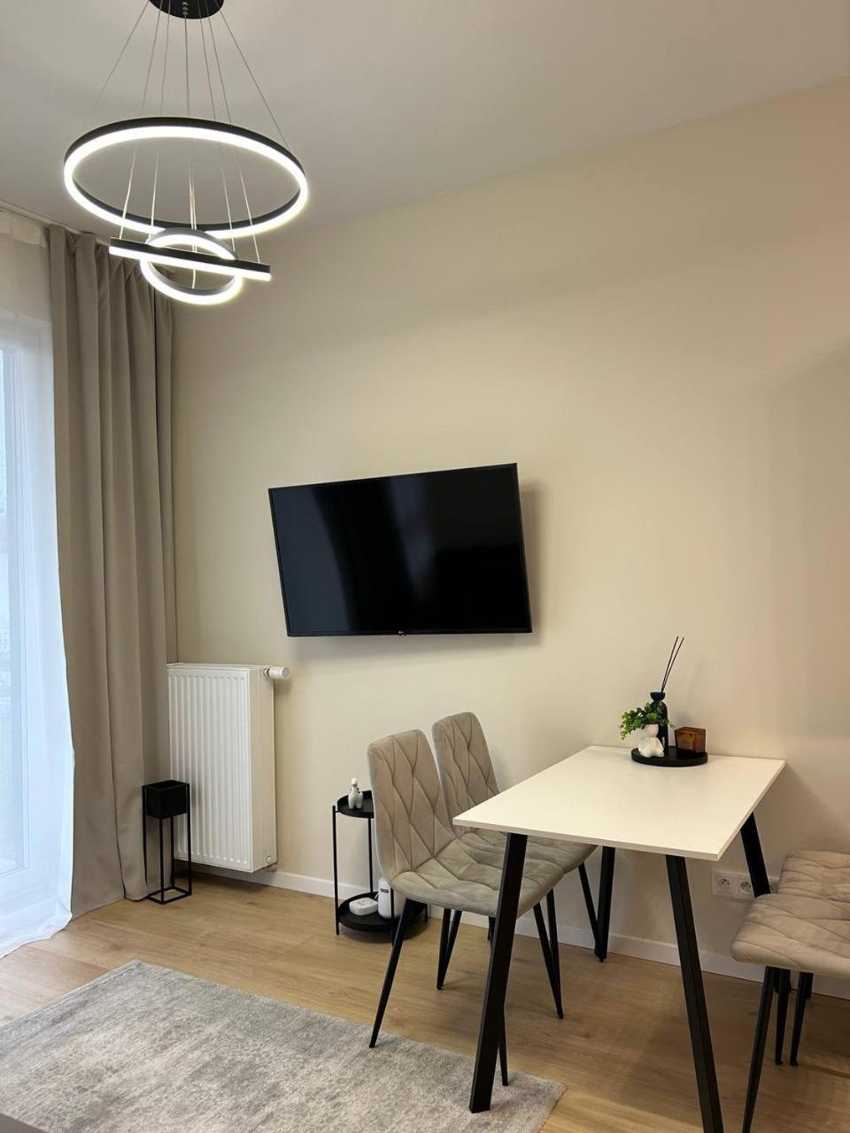 Warsaw Airport Apartment Buitenkant foto
