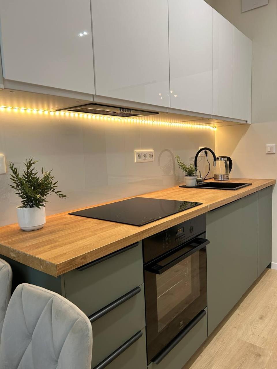 Warsaw Airport Apartment Buitenkant foto