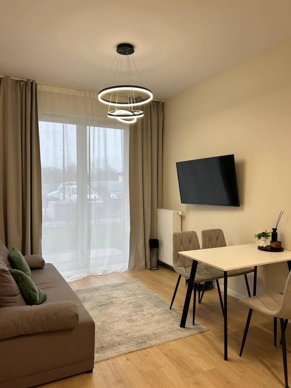 Warsaw Airport Apartment Buitenkant foto